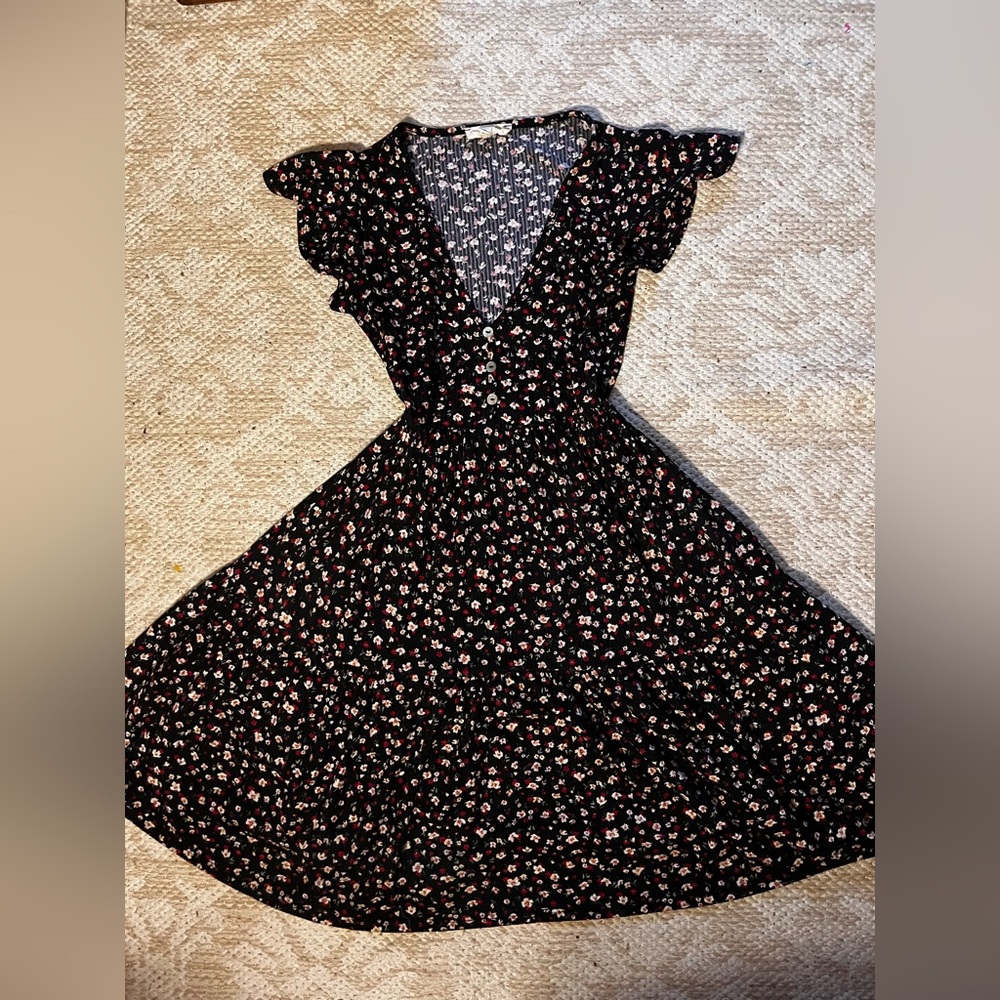 Jessica Simpson cottagecore floral dress button up Vneck with ruffle cap sleeve